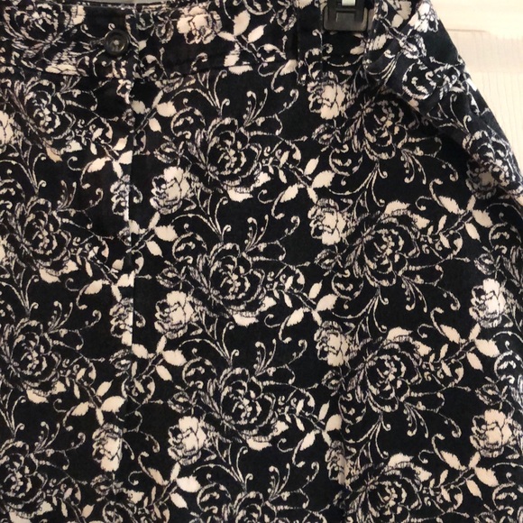 Black and White Floral Jeans - Picture 2 of 2